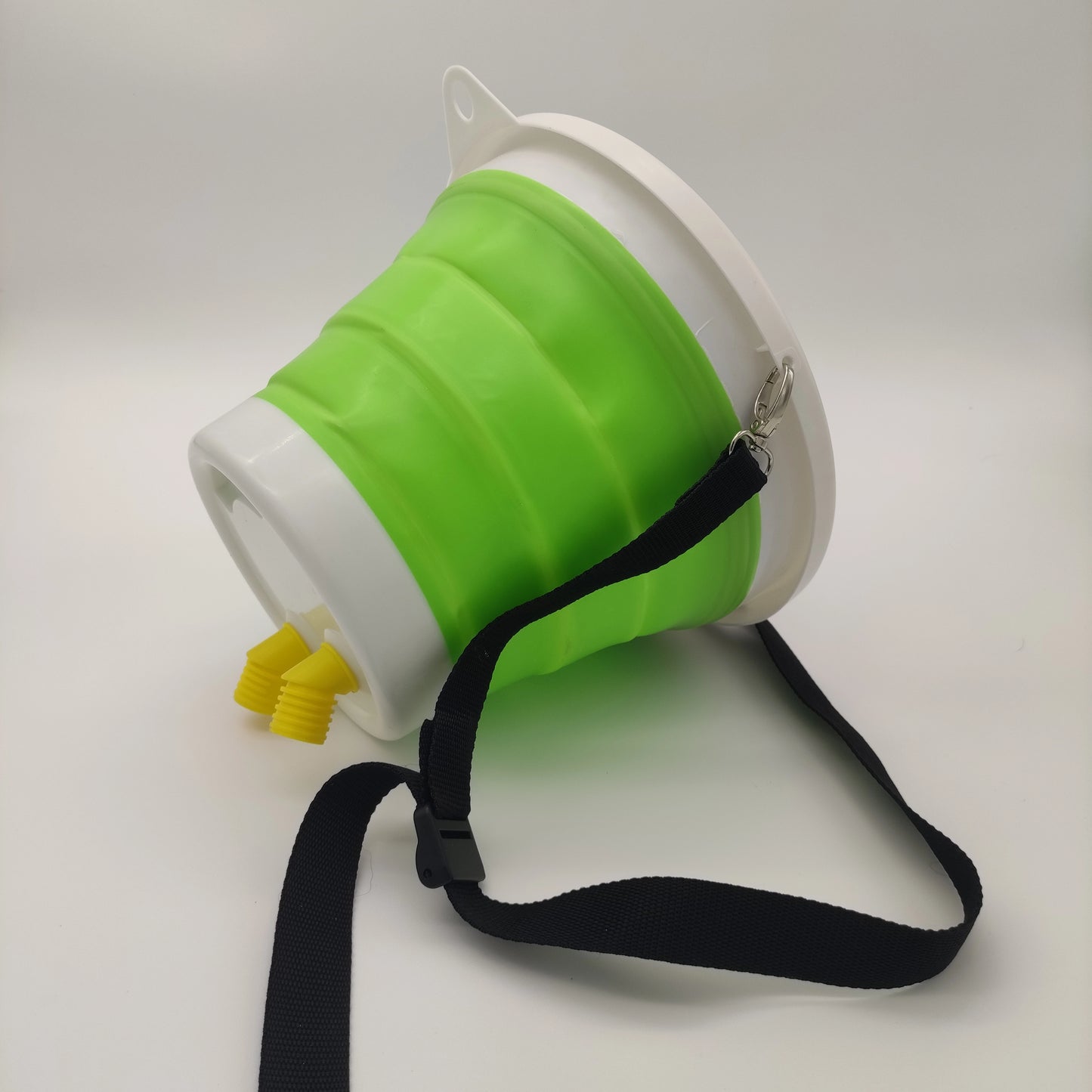 Masque rigide, lavable, pliable et réutilisable pour inhalateurs pour chevaux