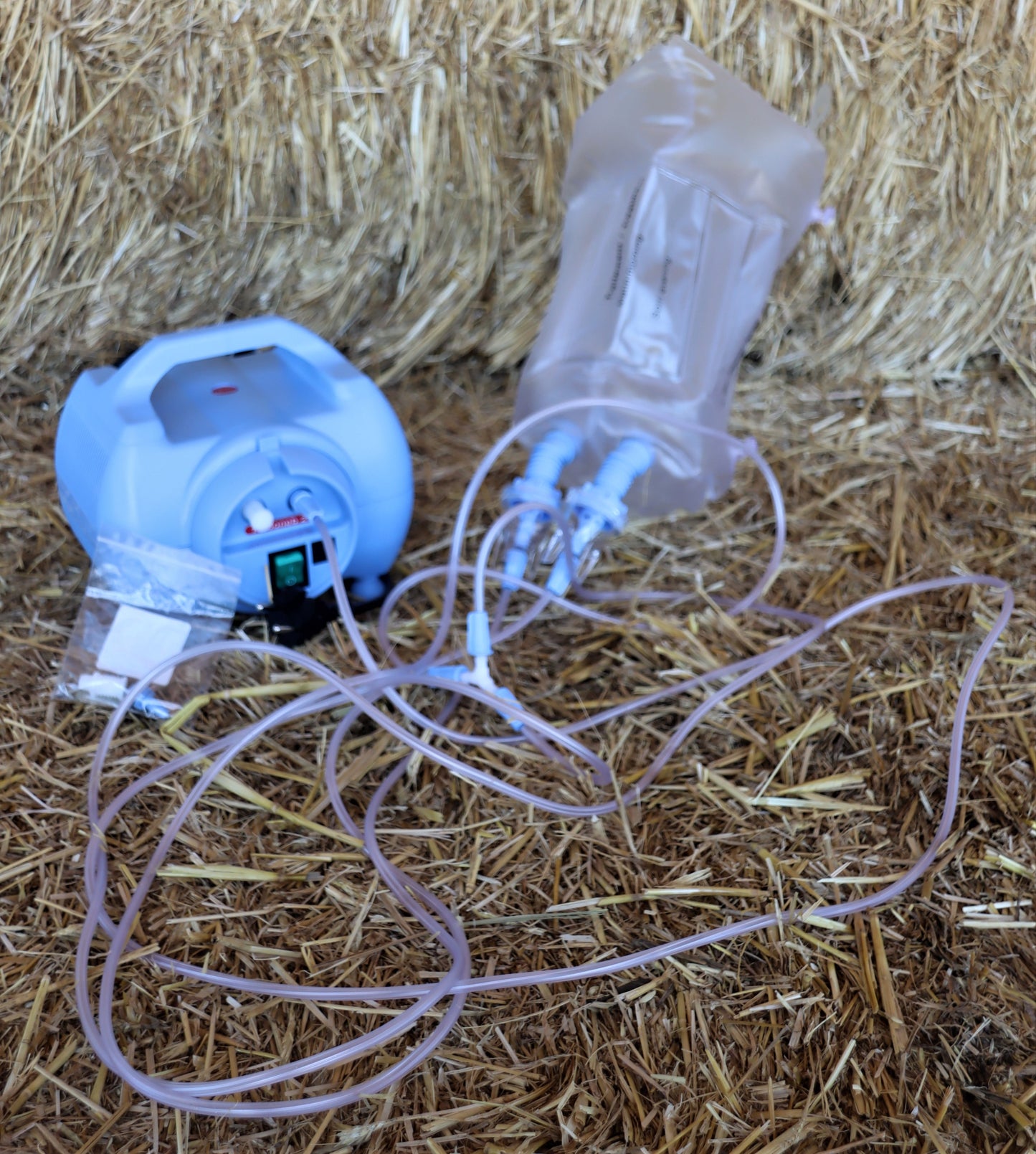 Nébuliseur pour cheval Turboneb2 de medix (Horseneb) complet avec masque, tubulures, cupules et filtres de rechange. Appareil servant au soin des chevaux souffrant d'allergies respiratoires ou d'emphysème