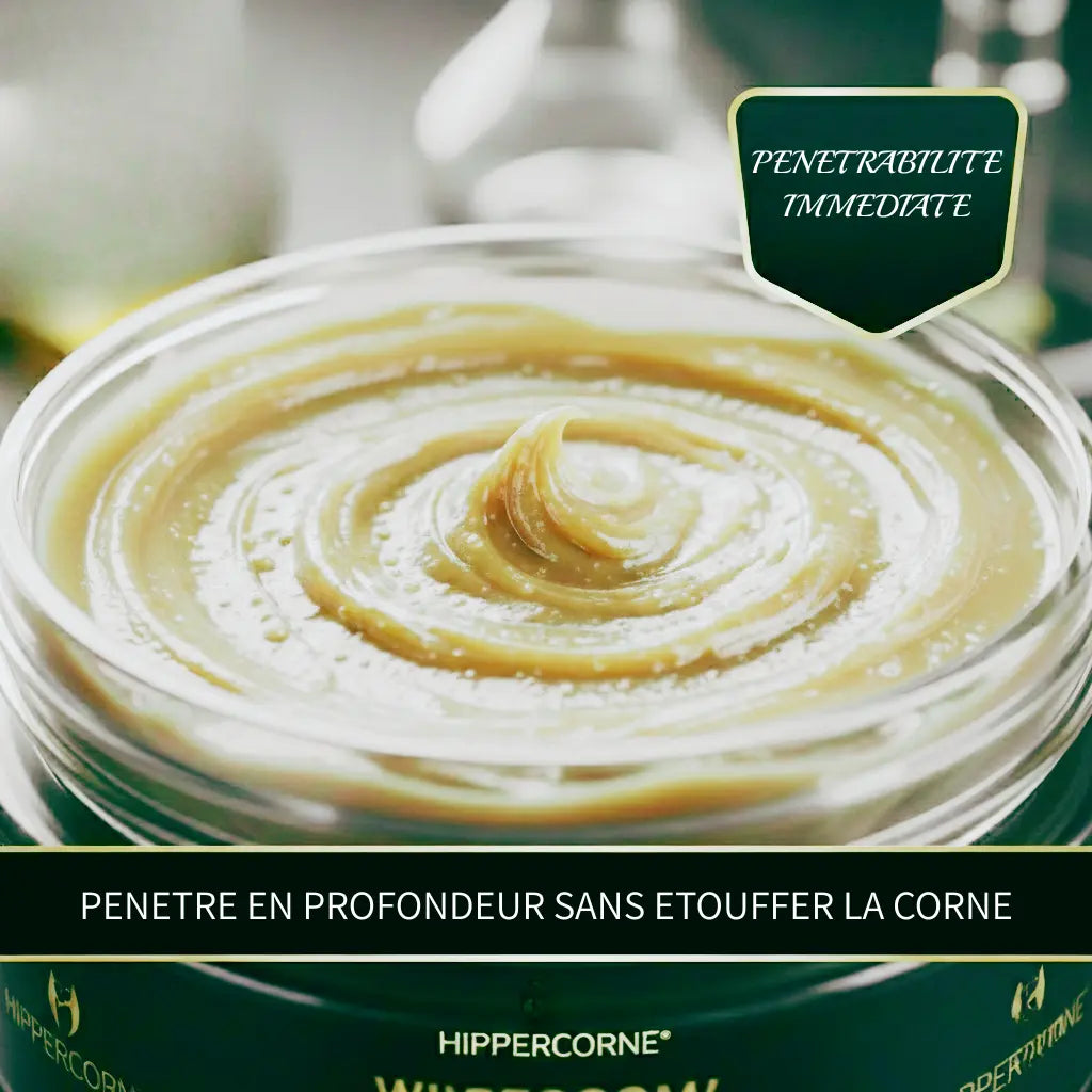 Texture onctueuse du baume Hippercorne à la kératine pour sabot de cheval.