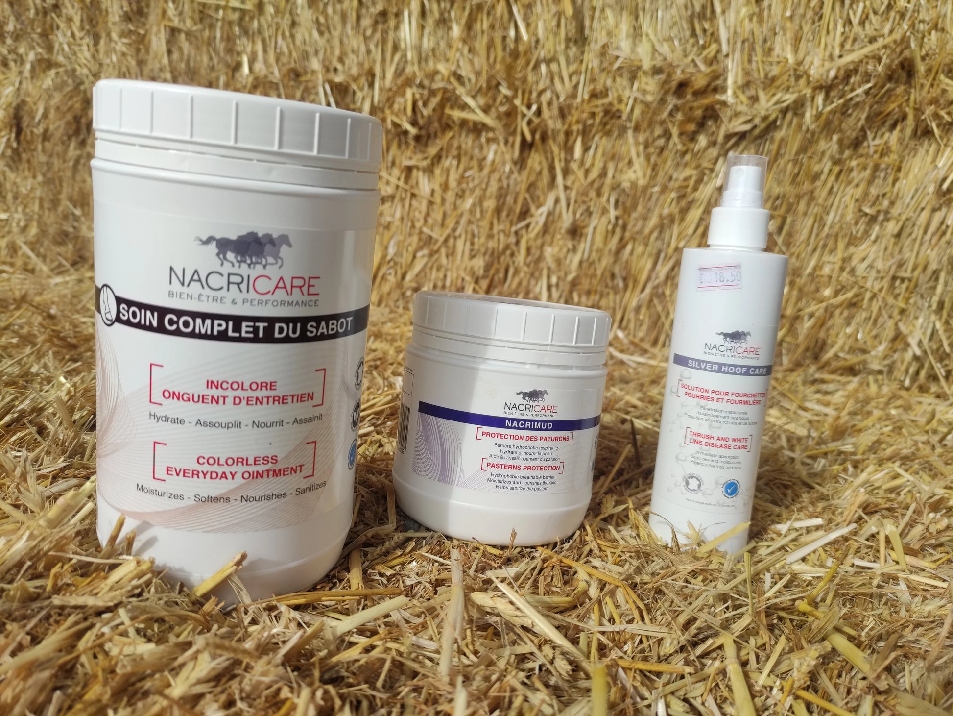 Un pot de graisse sabots cheval + un flacon de soin pour les fourchettes + un soin des paturons anti gale de boue. Lot de 3 produits de soin pour les pieds de la marque NACRICARE